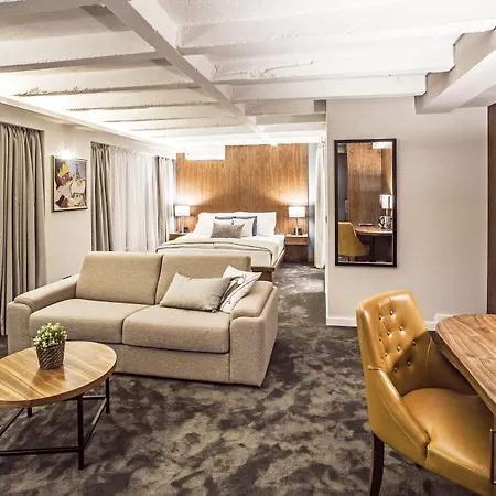 بيت ضيافة Nomad Luxury