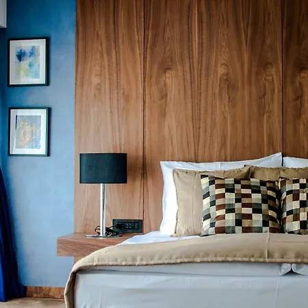 Πανσιόν Nomad Luxury Βελιγράδι