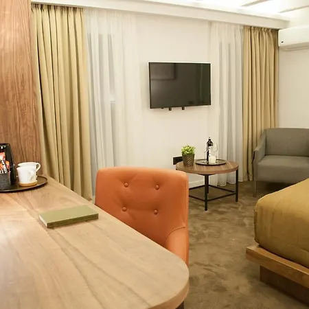 Nomad Luxury بيت ضيافة