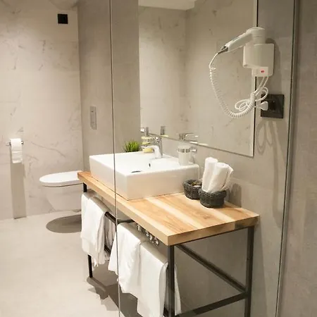 Nomad Luxury