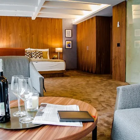 Nomad Luxury Βελιγράδι