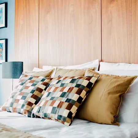 Nomad Luxury 4* Βελιγράδι