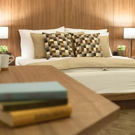 Πανσιόν Nomad Luxury