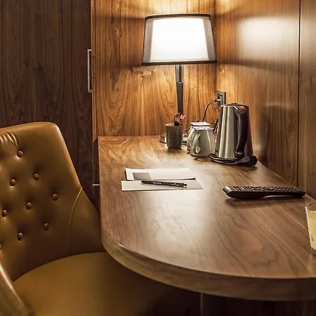 诺曼豪华套房旅馆 招待所