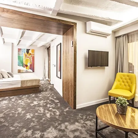 Nomad Luxury بلغراد