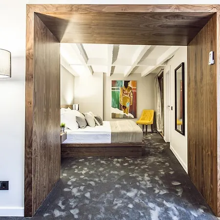 诺曼豪华套房旅馆 招待所 4*