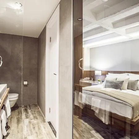 Guest house Nomad Luxury Belgrade