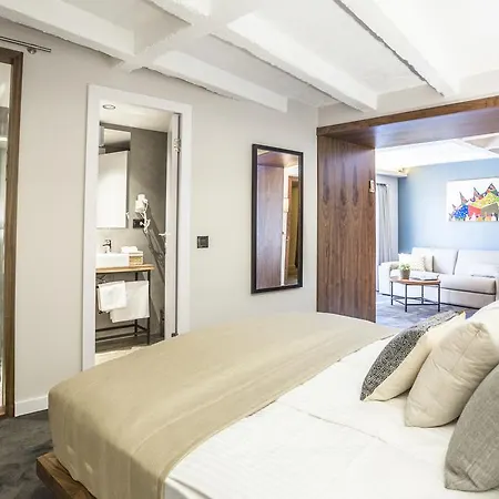 بيت ضيافة Nomad Luxury 4*