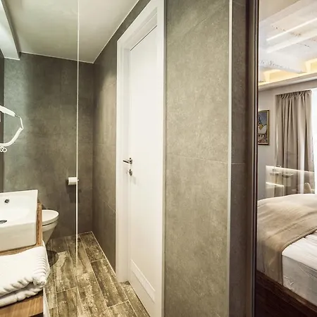 Nomad Luxury
