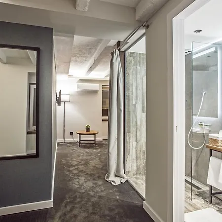 Nomad Luxury Guest house