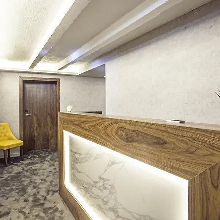 Nomad Luxury 4*