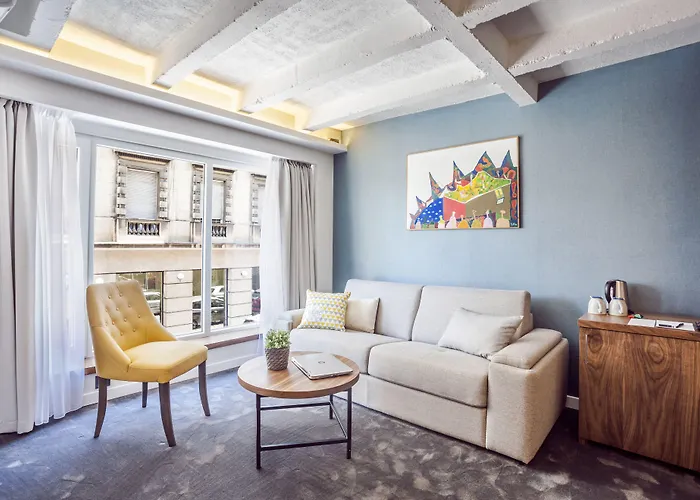 Nomad Luxury Pensión 4*