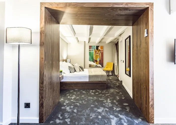 Nomad Luxury Pensión 4*